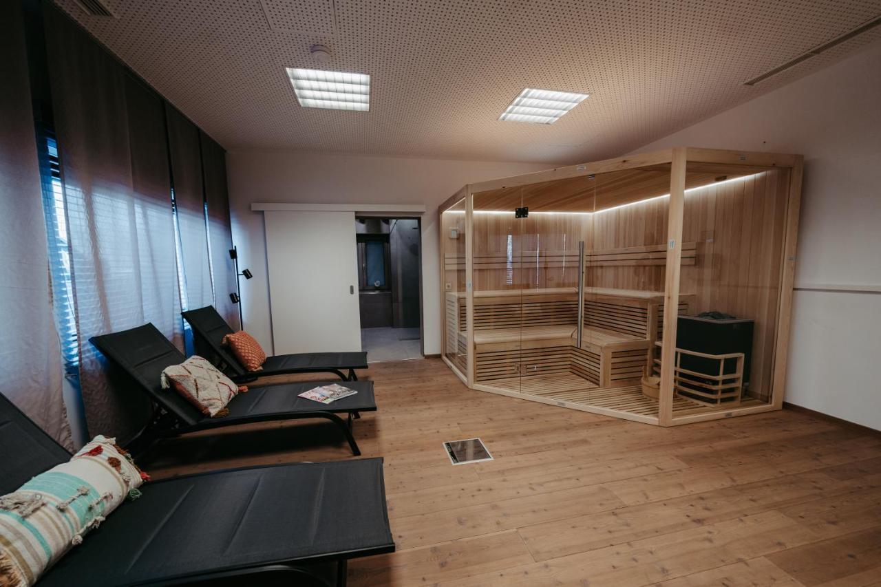 An Der Lage Apartment Spielfeld Bagian luar foto